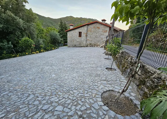 Quinta Da Casa Dos Santos - Inside Landhaus Geres