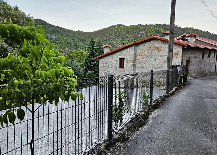 Quinta Da Casa Dos Santos - Inside *